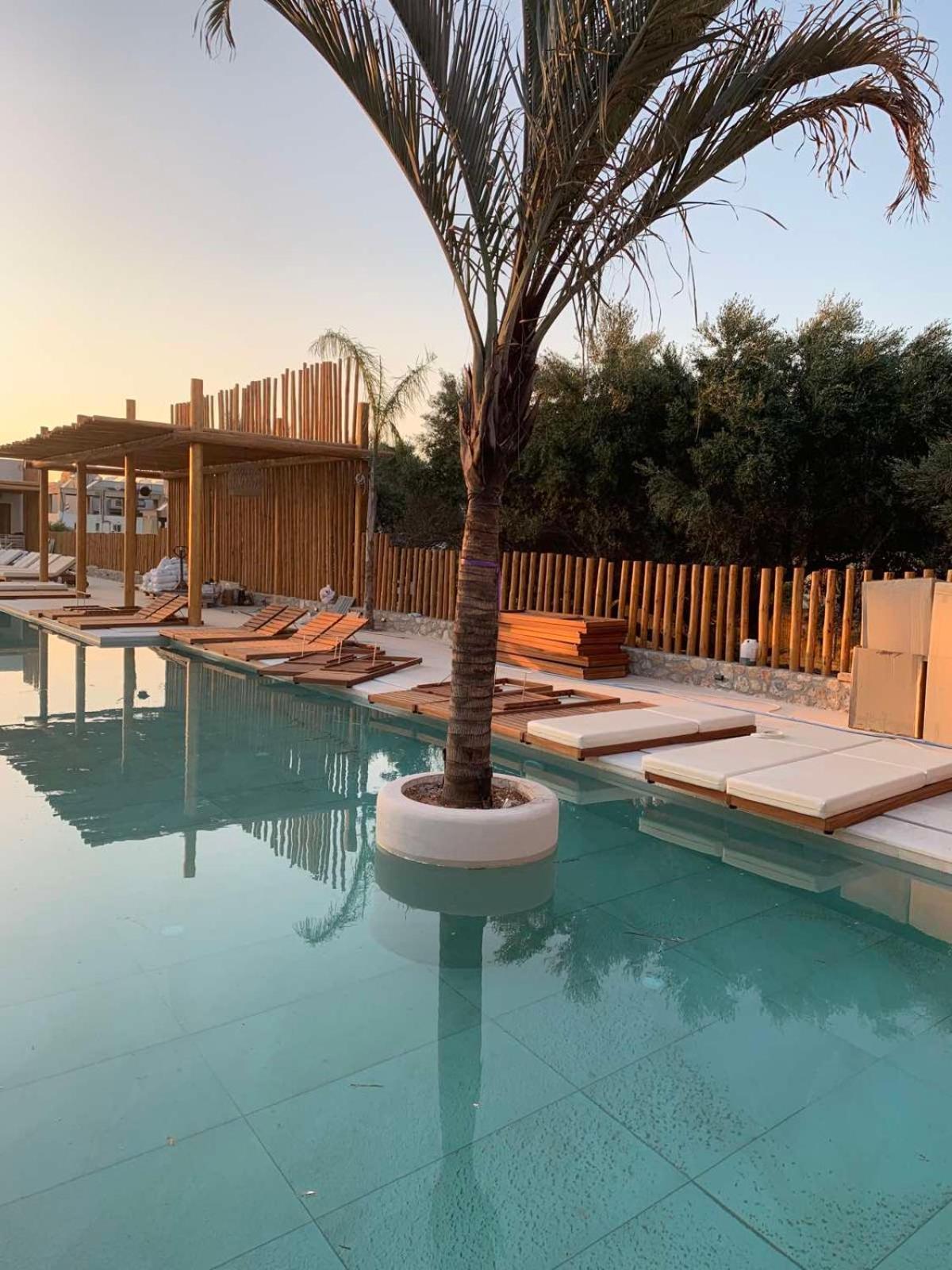 Khroma Luxury Suite 2 Beach Front Apartment Hersónissos Extérieur photo
